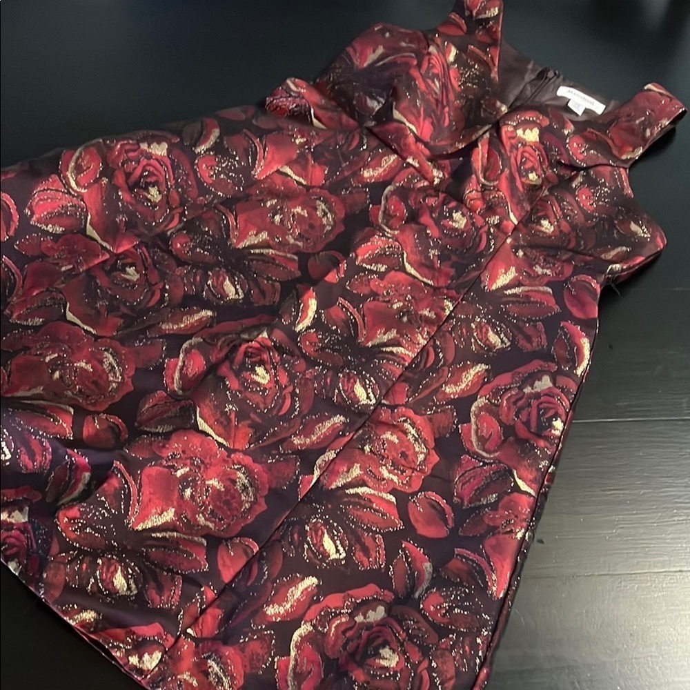 Motherhood Maternity Floral Sleeveless Dress Red Gold Metallic Rose Medium